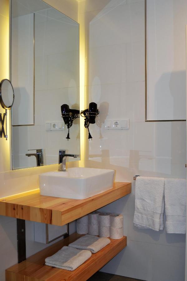 Suite Estudio Montana ตอร์เรโมลิโนส ภายนอก รูปภาพ
